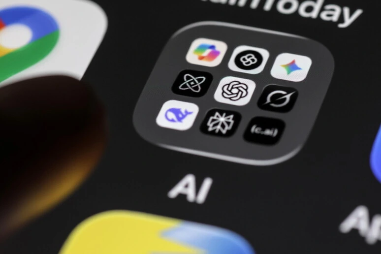 Paradosso IA, chatbot non riconoscono i video fatti con l'Intelligenza artificiale