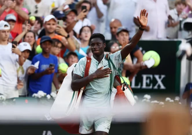 Roland-Garros 2026 : fin du conte de fées pour Moïse Kouamé, espoir du tennis tricolore devenu chouchou du public