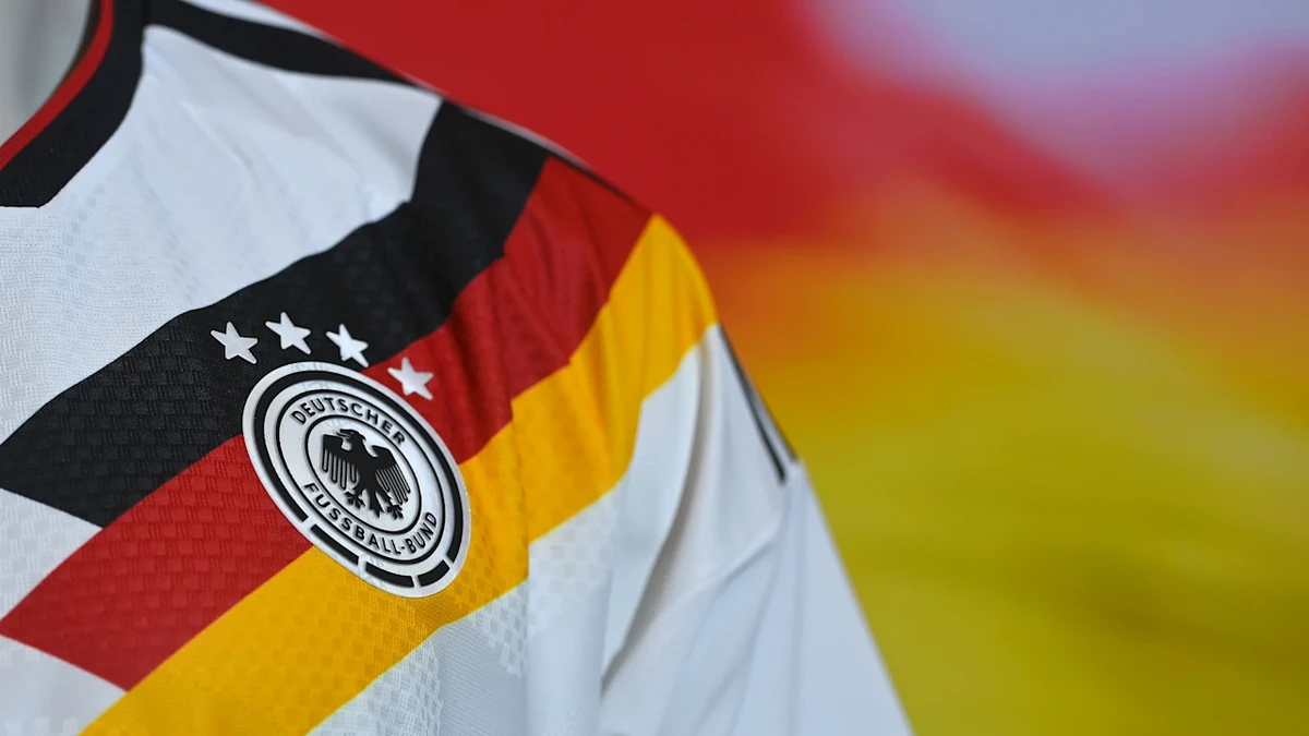 CSU geht auf Adidas los: DFB-Trikots für Kinder sind zu teuer!