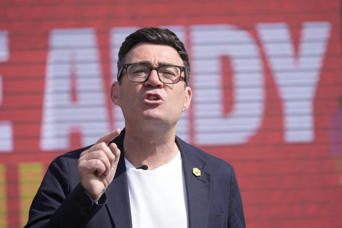 Burnham hits back at ‘out of touch’ Blair and blames centrists like him for rise of Farage