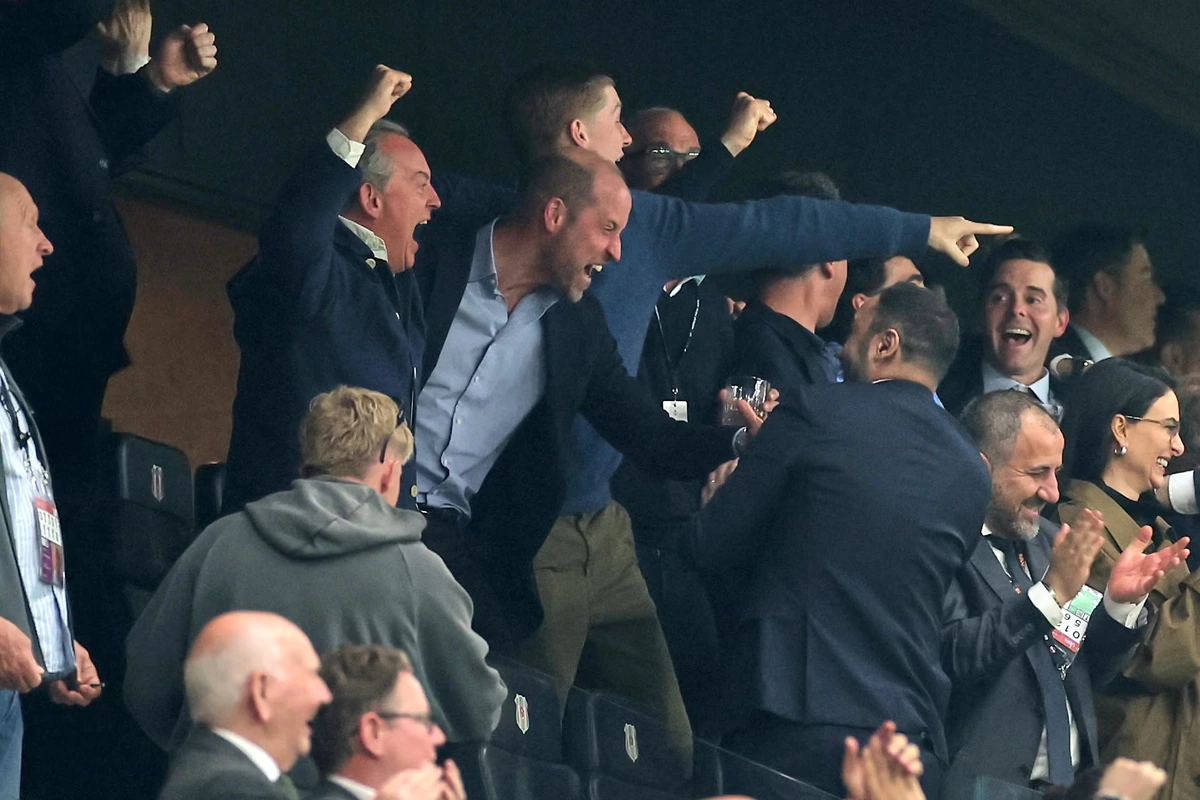 Prince William wildly celebrates from stands as Aston Villa cruise to Europa League glory