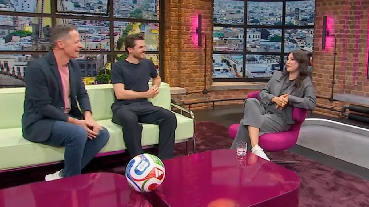 Ungewöhnlicher TV-Auftritt von Fußball-Ehepaar