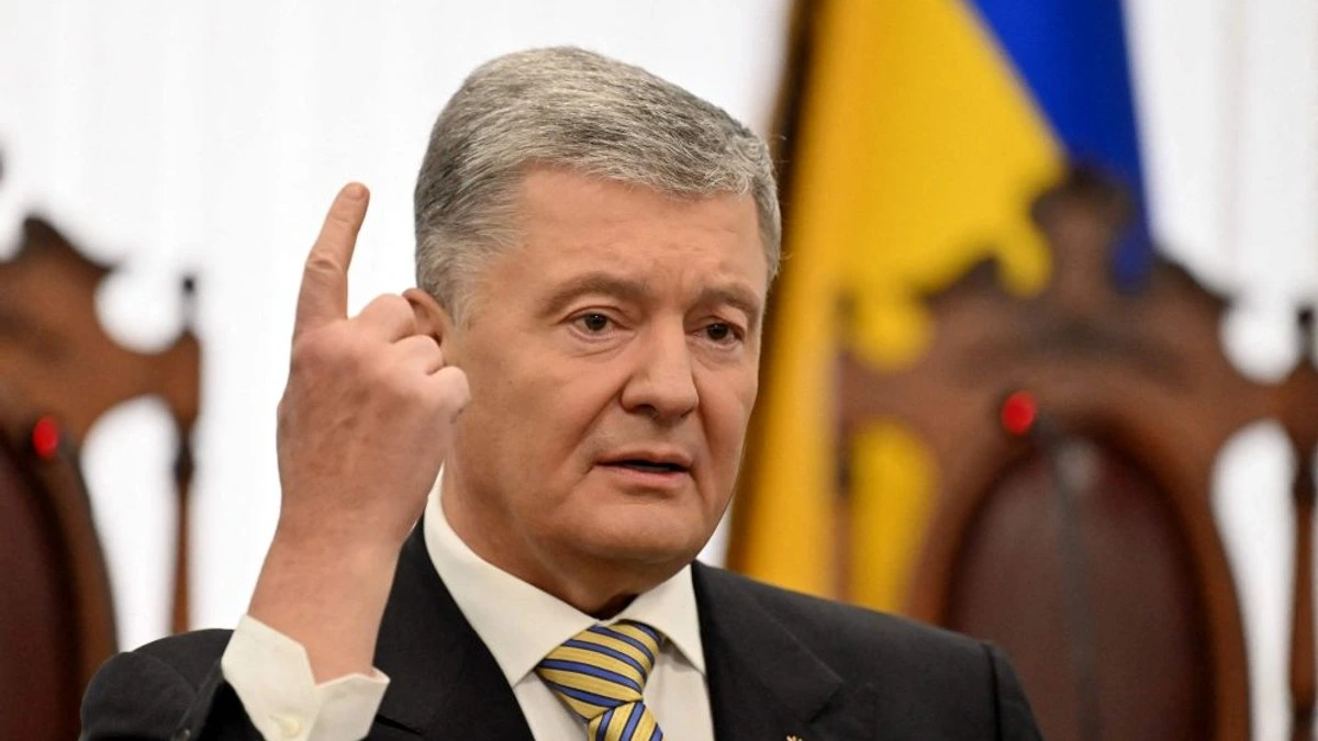 Бывший президент Украины Порошенко вернул Польше орден Белого орла