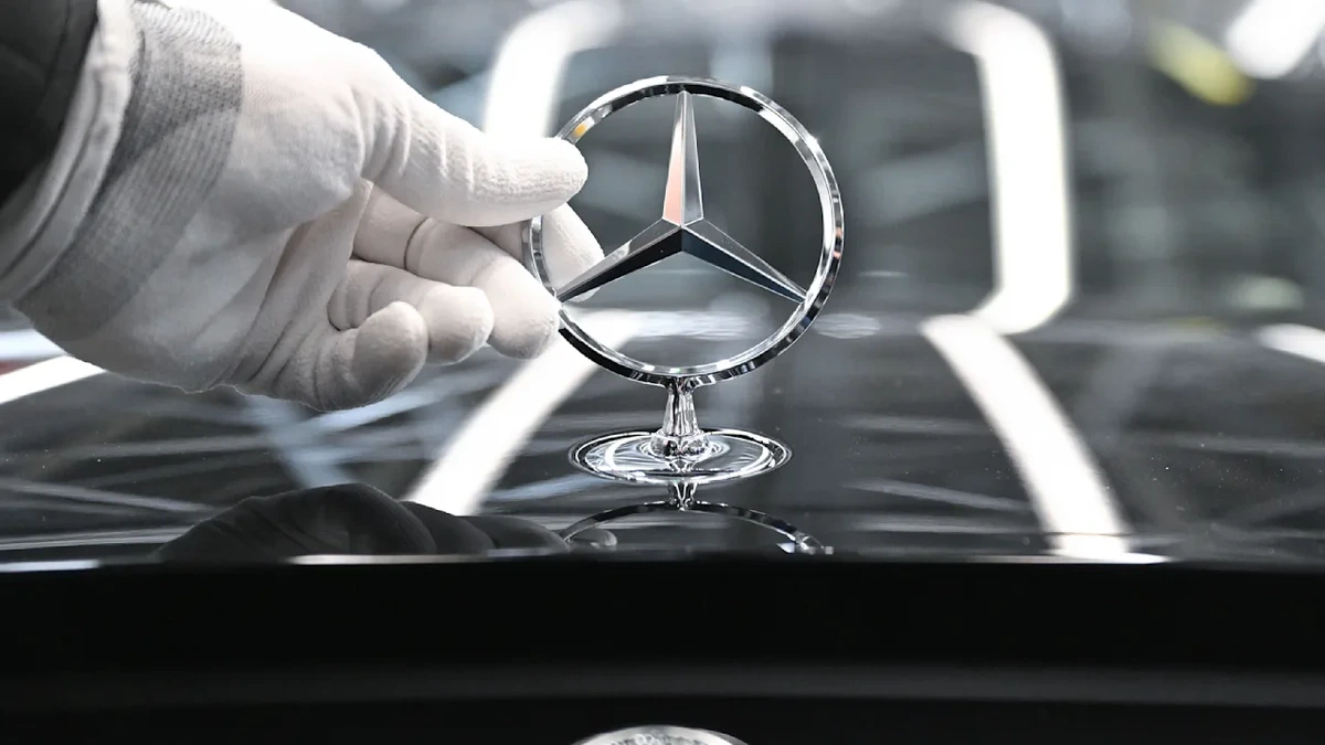 Mercedes streicht Sonderzahlung und will längere Arbeitszeit
