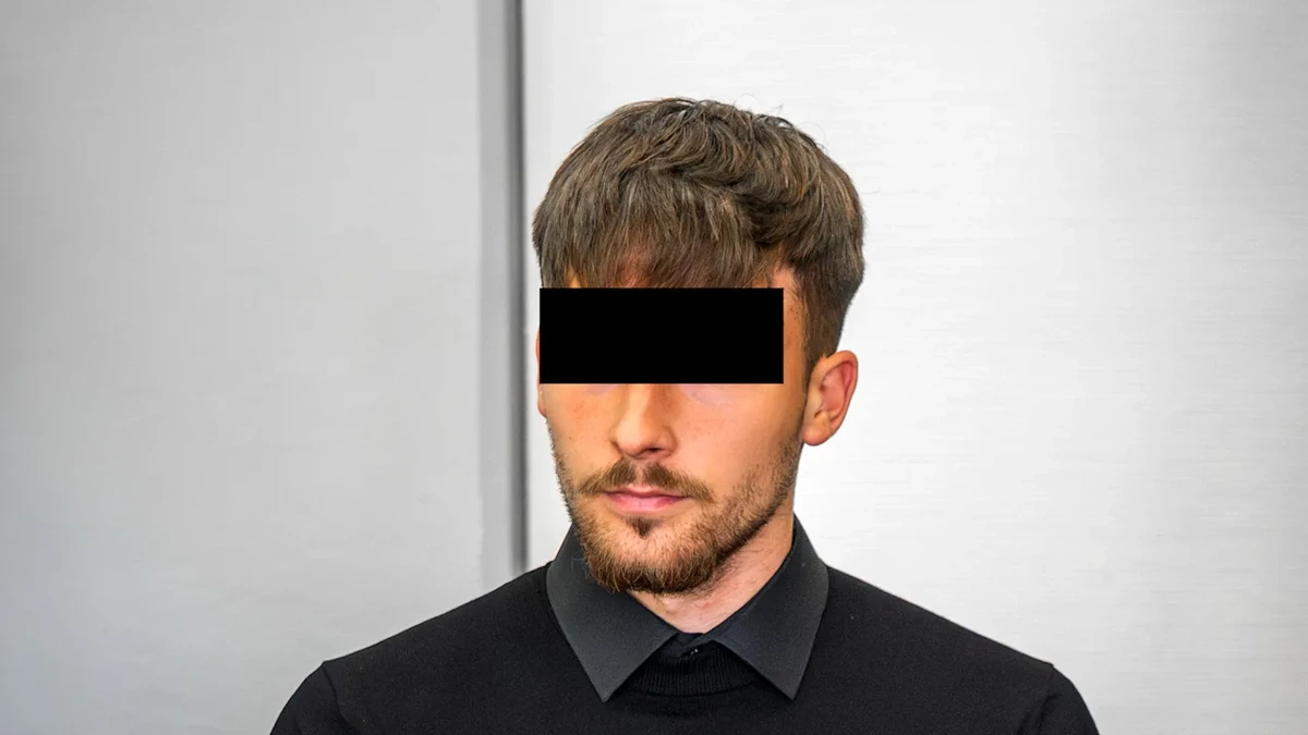 Ihm drohen fünf Jahre Haft: Fußballverein verpflichtet verurteilten Totraser