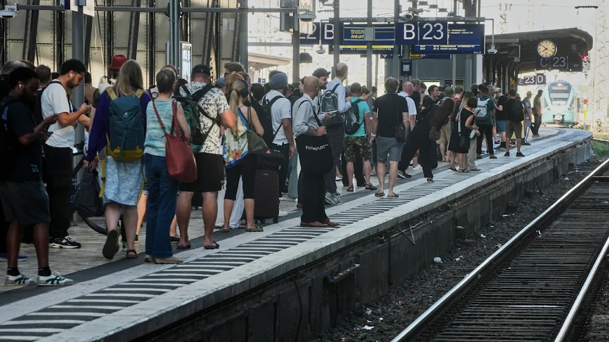 Deutsche Bahn: Nicht mal die Hälfte der Fernzüge pünktlich!