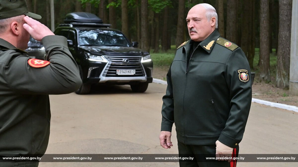 "Беларусь у украинских военных как на ладони". Лукашенко заявил, что не хочет втягивать свою страну в войну с Украиной