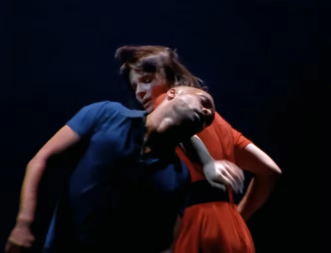 Avec « En nous », Juliette Binoche plonge au cœur de la création d’un spectacle chorégraphique