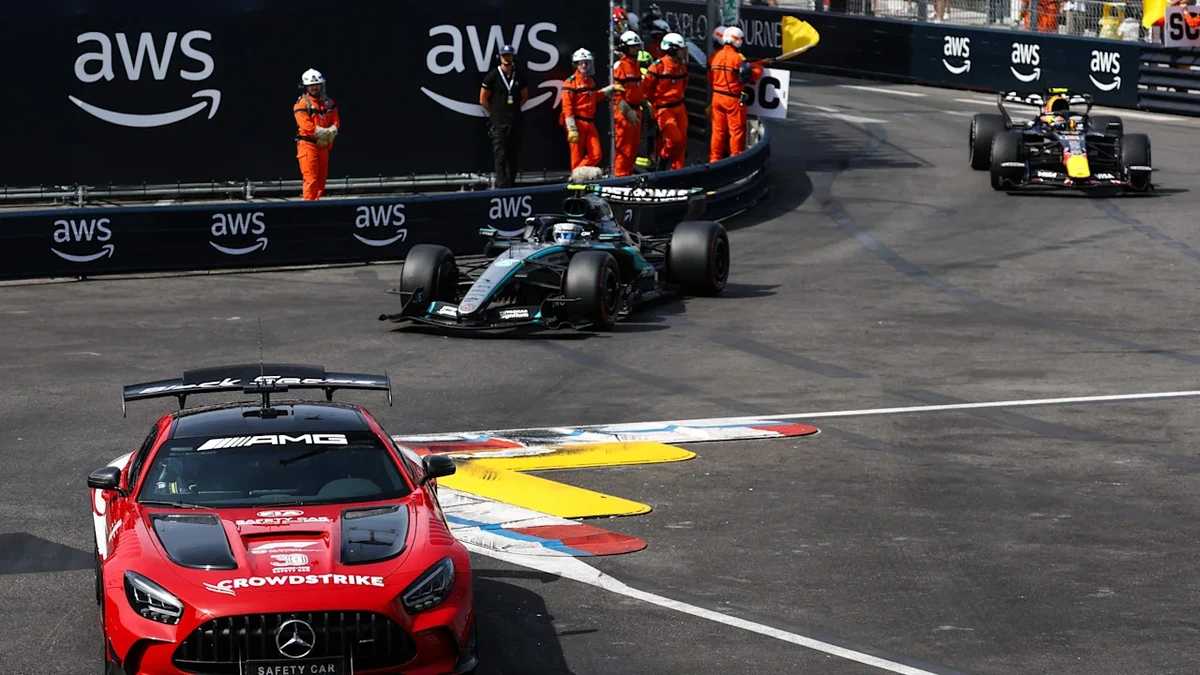 Formel 1: Straße geplatzt! Chaos-Sieg von Mercedes in Monaco