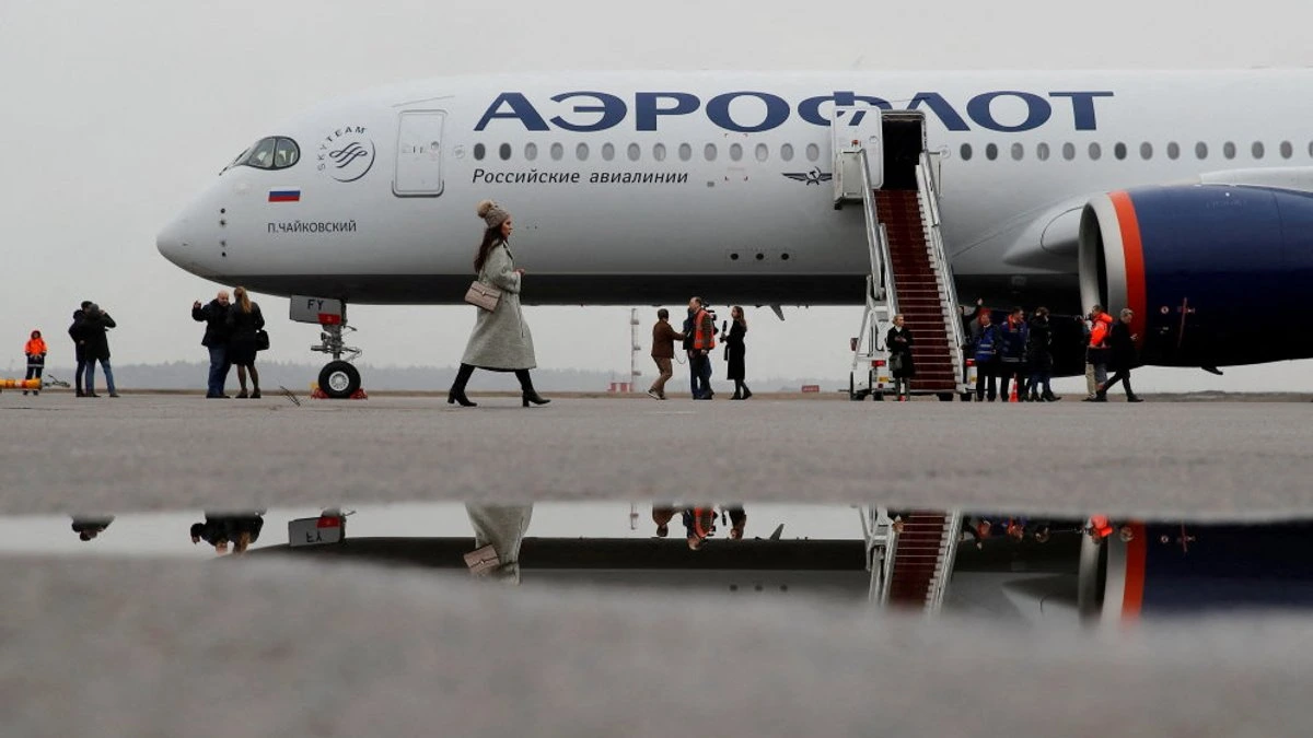 В аэропортах РФ вводят ограничения на авиационное топливо