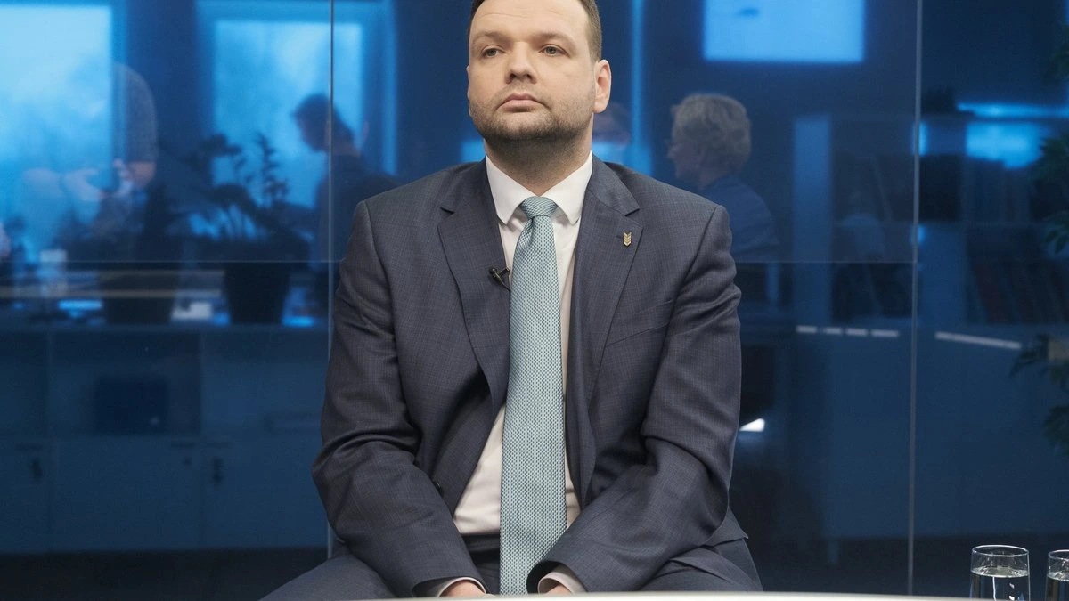 Узулниекс скептически оценивает возможность проведения реформы сиротских судов перед выборами