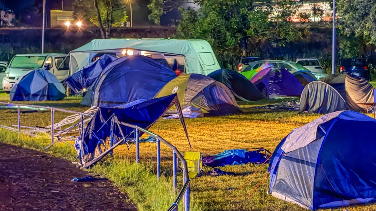 Unwetter: Neun Menschen bei Blitzeinschlag auf Zeltplatz verletzt