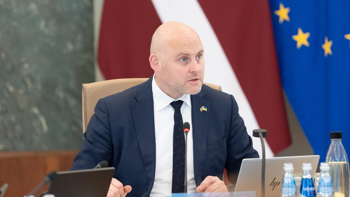 Кулбергс в Таллинне примет участие в собрании лидеров стран NB8; на встречу прибудет Зеленский
