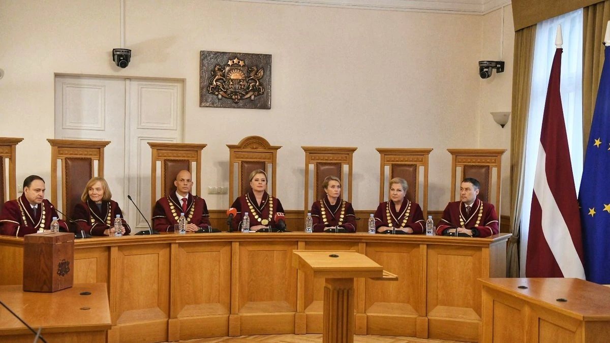 Сокращение взносов во 2-й пенсионный уровень не противоречит Сатверсме, решил Конституционный суд