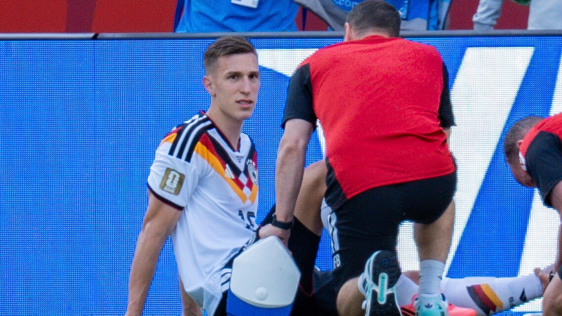 WM 2026: Er verletzte sich am Samstag: Warum gibt es noch keine Schlotterbeck-Diagnose?