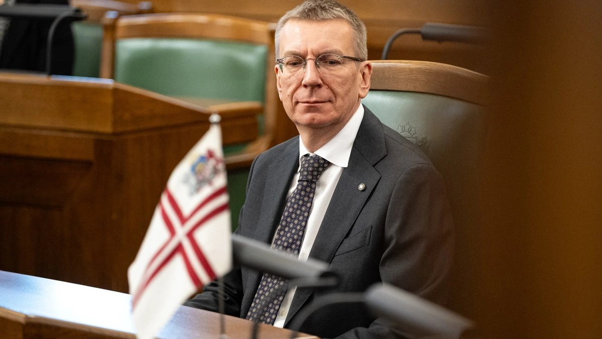 Более половины респондентов позитивно оценивают работу президента Ринкевича, следует из опроса SKDS