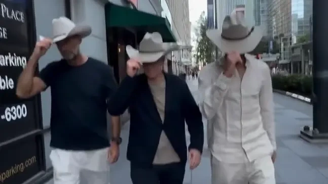 In Houston gesichtet: Wer sind diese Fußball-Cowboys?
