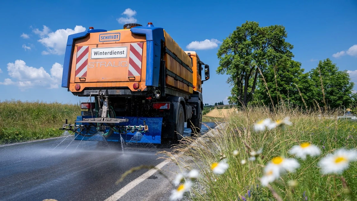 Rekord-Hitze in Deutschland: Heiß statt Eis! Winterdienst rückt im Sommer aus