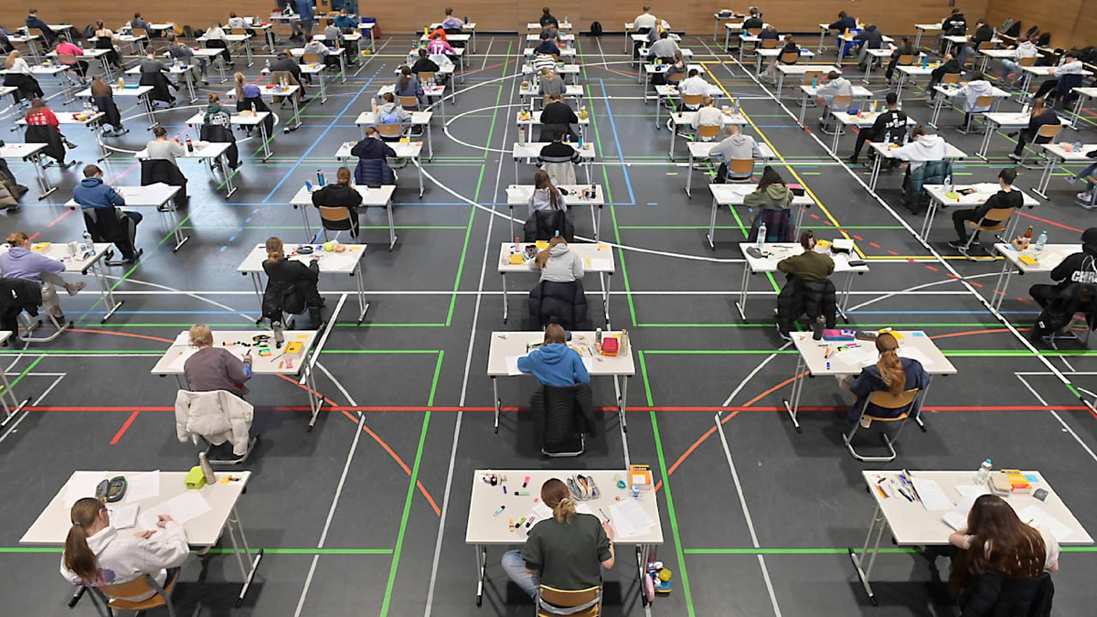 Abitur: Lehrer fordern Störsender bei Prüfungen und warnen vor KI-Betrug