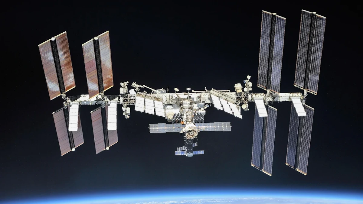 Alarm im All: ISS-Astronauten müssen in Schutzraum