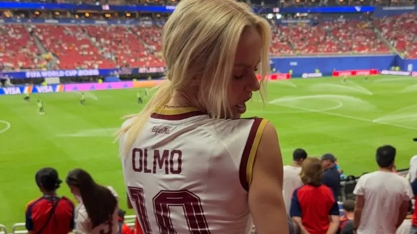 WM 2026: Dani Olmo – Freundin Laura Abla feiert Debüt im Stadion