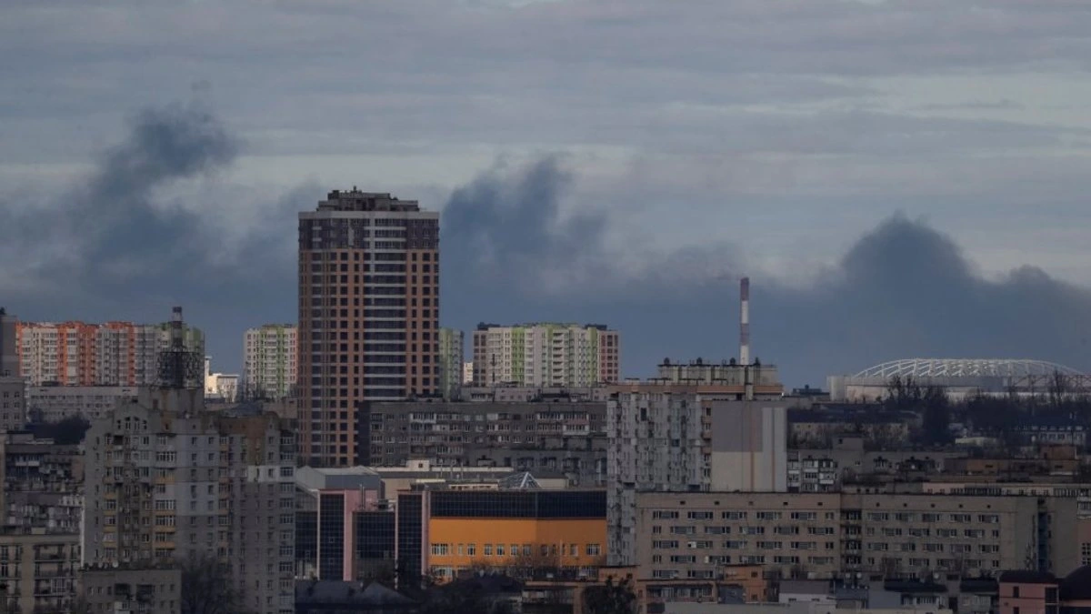 В Киеве после ракетной атаки России прозвучали взрывы