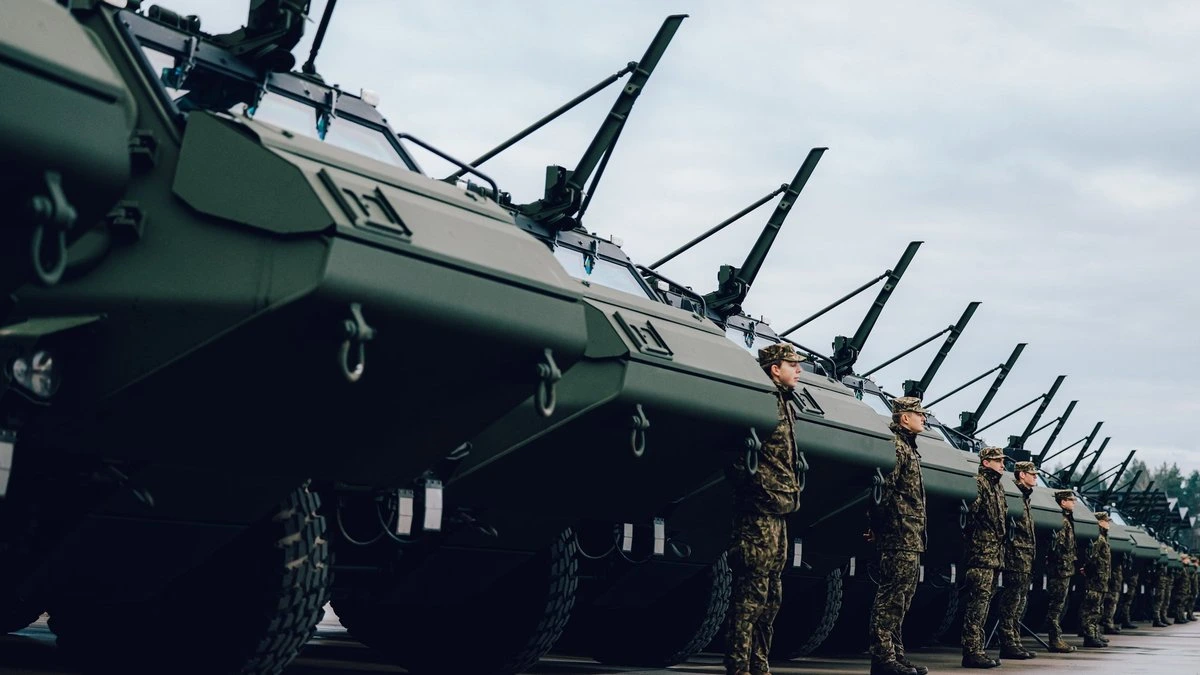 Латвия, Финляндия и Норвегия договорились о разработке гусеничных бронемашин нового поколения Patria TrackX