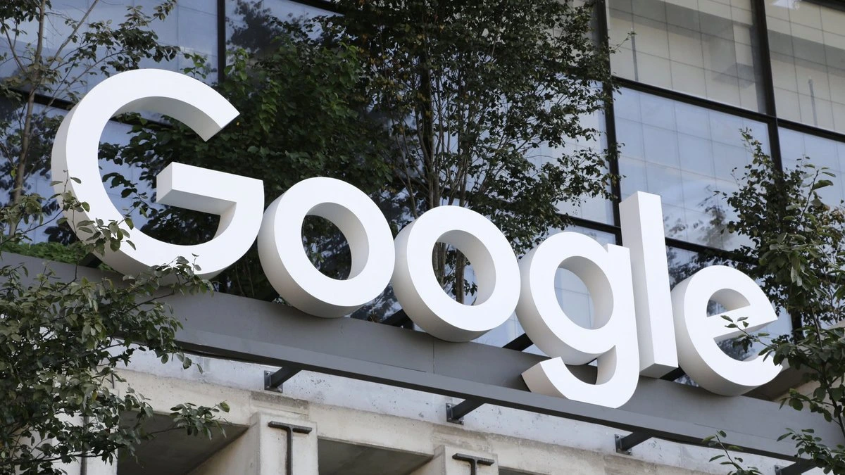 Евросоюз оштрафовал Google почти на 890 млн евро за нарушение антимонопольного законодательства