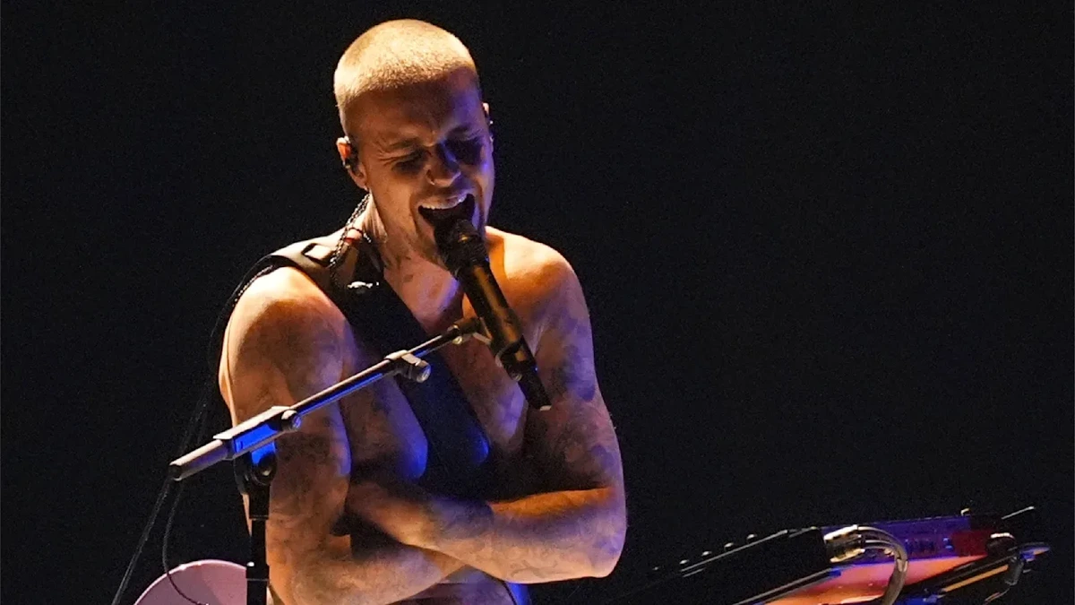 Weltstar Justin Bieber tritt im WM-Finale auf!