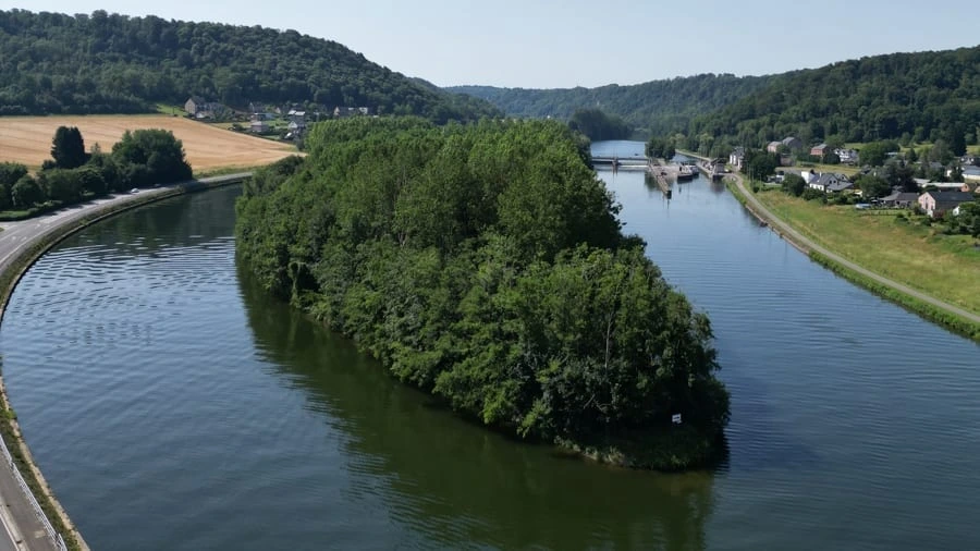 Insel im Fluss zum Schnäppchenpreis angeboten: Doch es gibt einen Haken