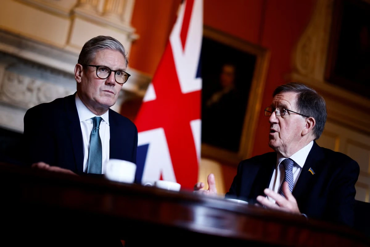 UK ‘under daily attack’ from Russia and needs to ‘wake up’ to threats, Starmer’s military adviser warns