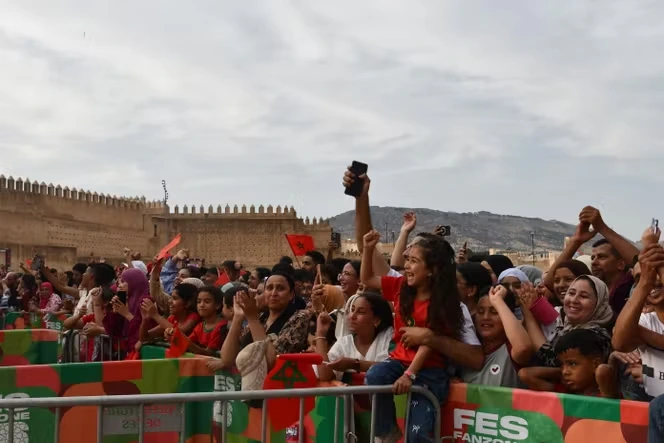 « On n’a peur de personne » : au Maroc, une nuit de fête avant d’affronter les Bleus en quarts de finale de la Coupe du monde 2026