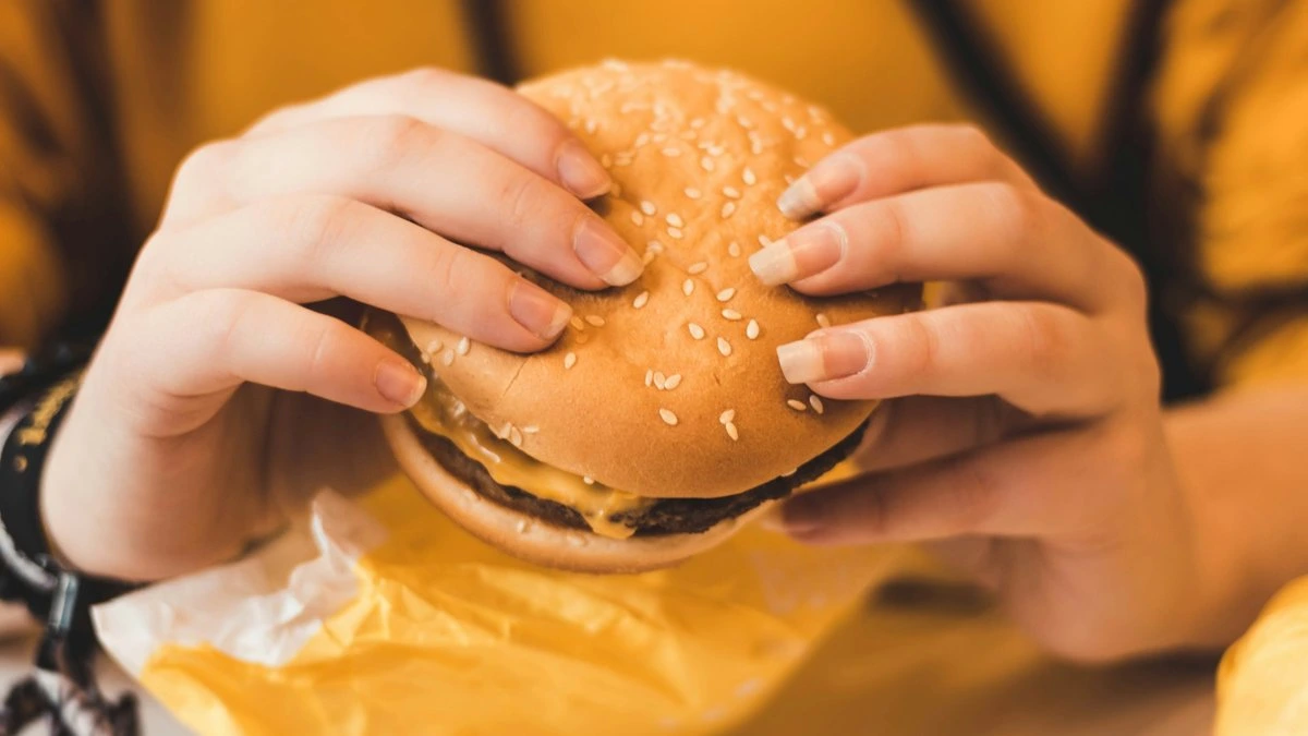 Стало известно, когда откроется McDonald's на улице Гунара Астрас в Риге