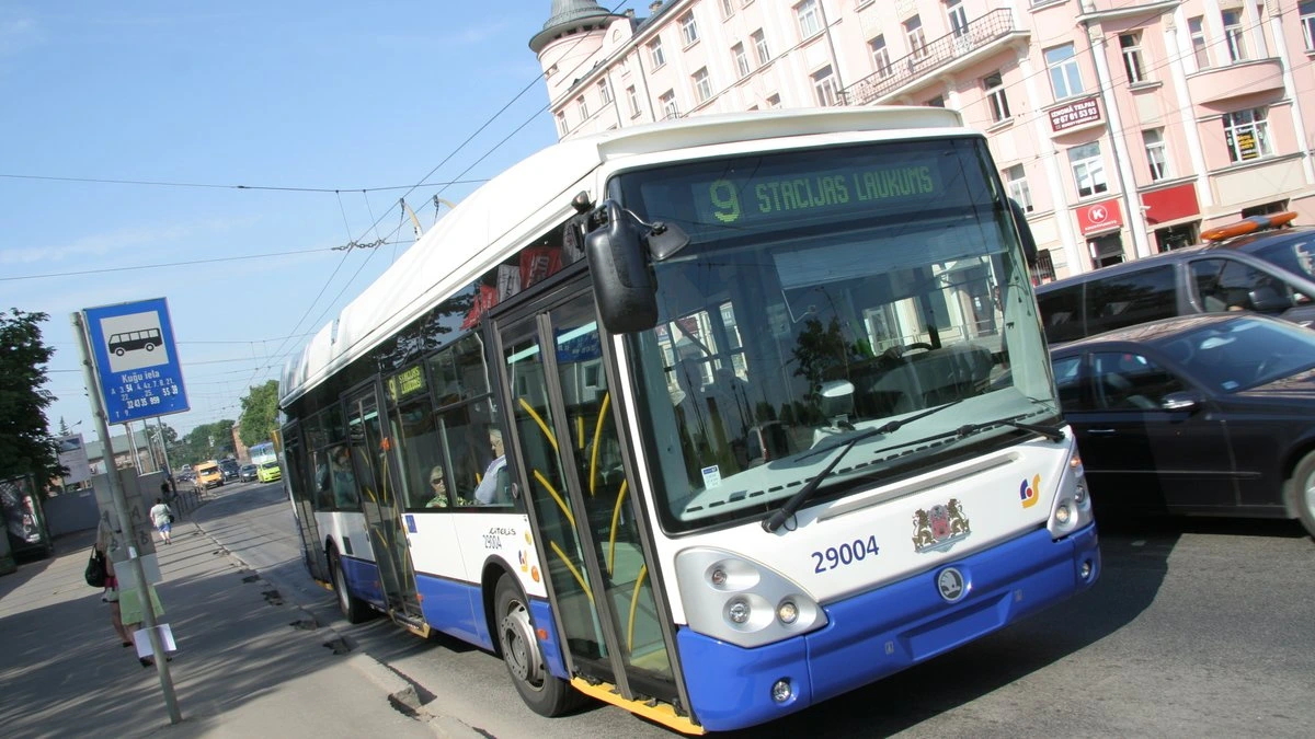 Rīgas satiksme продает на аукционе 14 старых троллейбусов