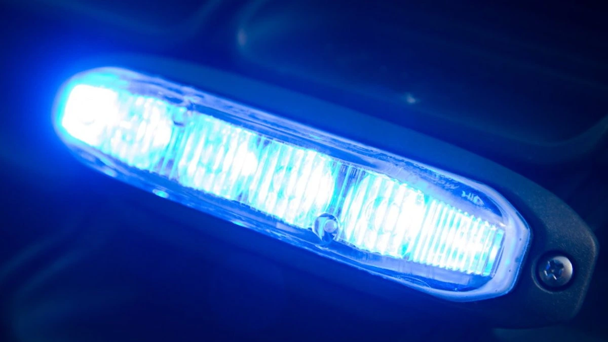 При взрыве авто в Петербурге погиб военный