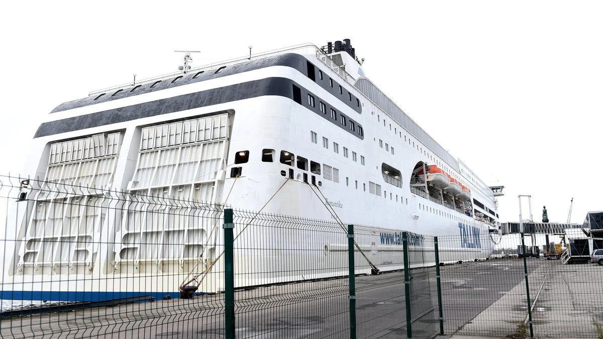 Tallink сдаст в аренду круизный лайнер Romantika в Италию