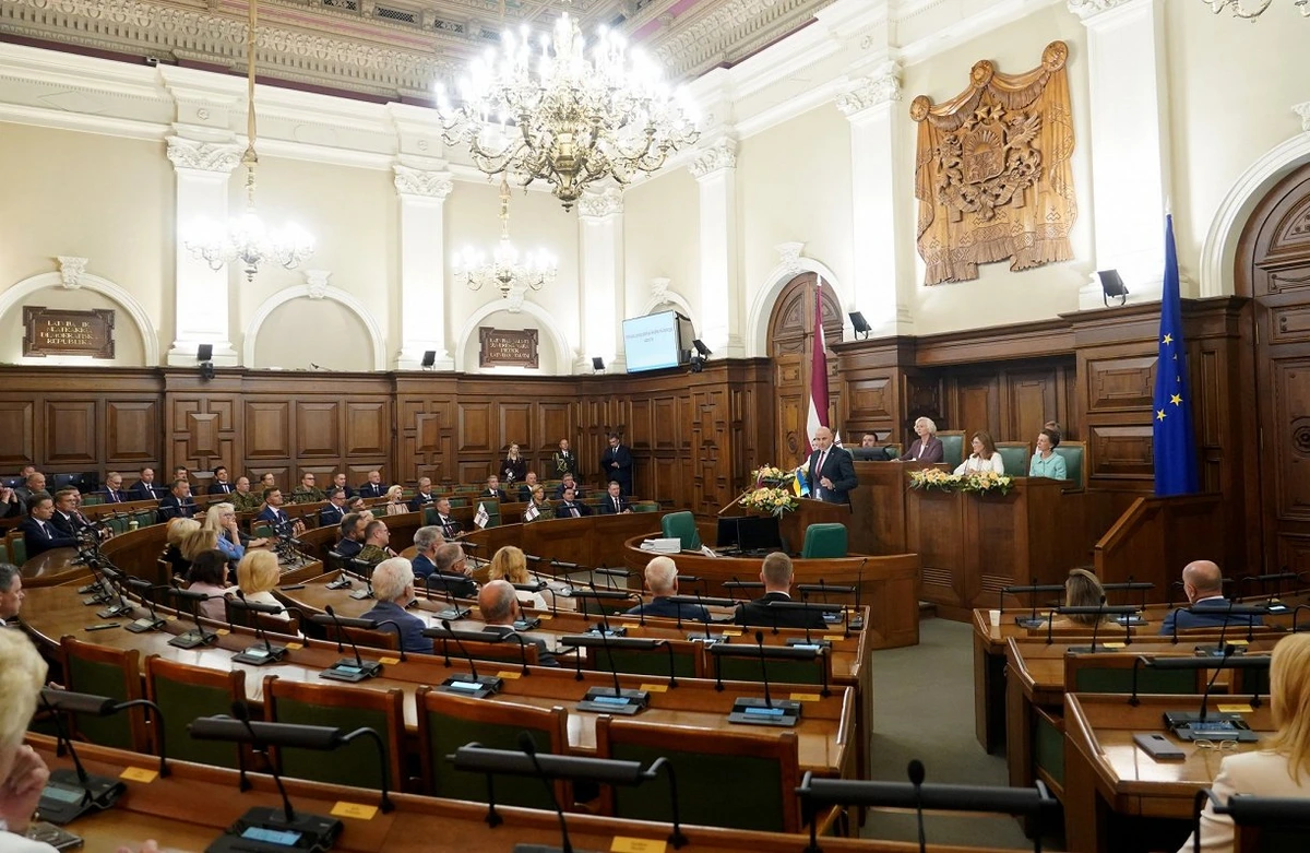 Рейтинги партий в августе: растет поддержка партии премьера; «Стабильности!» и «Для развития Латвии» преодолели барьер в 2%