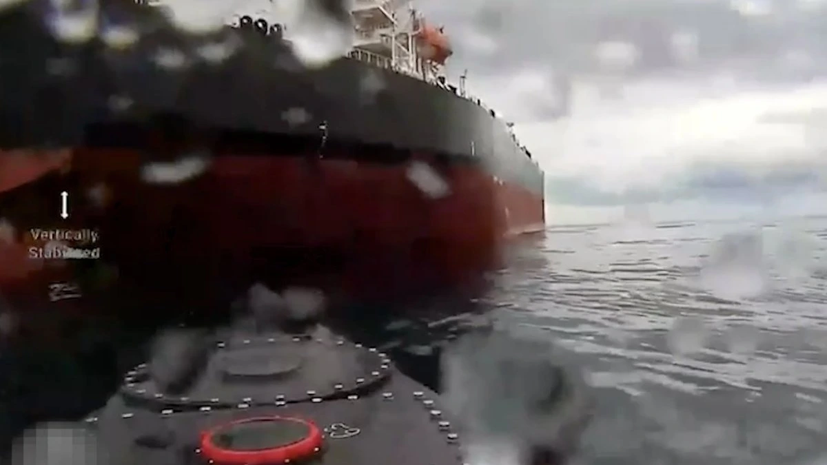 "Росатом" сообщил об атаке дрона на контейнеровоз в Черном море. Судно затонуло