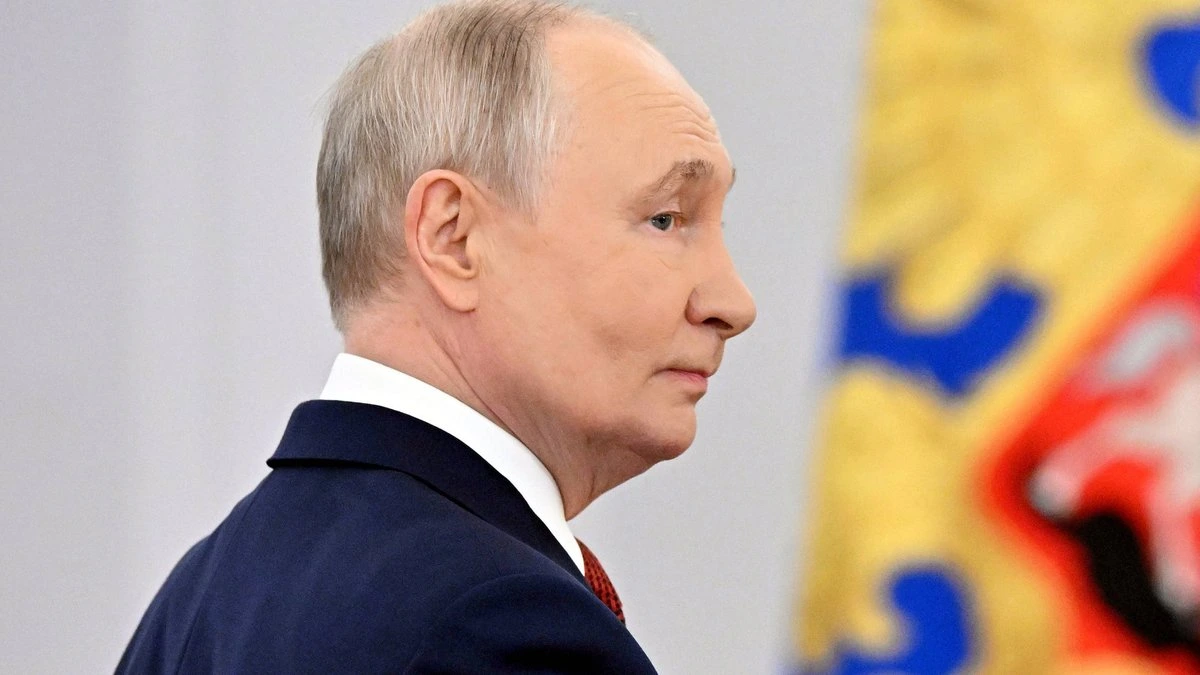 Эдвард Лукас: Черный август в России. Держите телефоны включенными