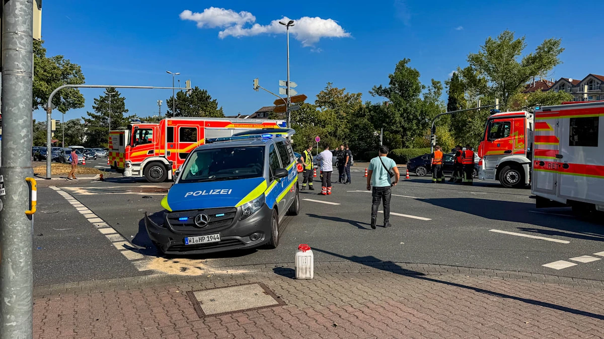 Auf Bundesstraße in Hessen: Zwei Kinder bei Unfall mit Streifenwagen verletzt