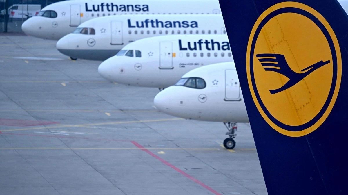 Чистая прибыль Lufthansa упала на 88% из-за цен на топливо