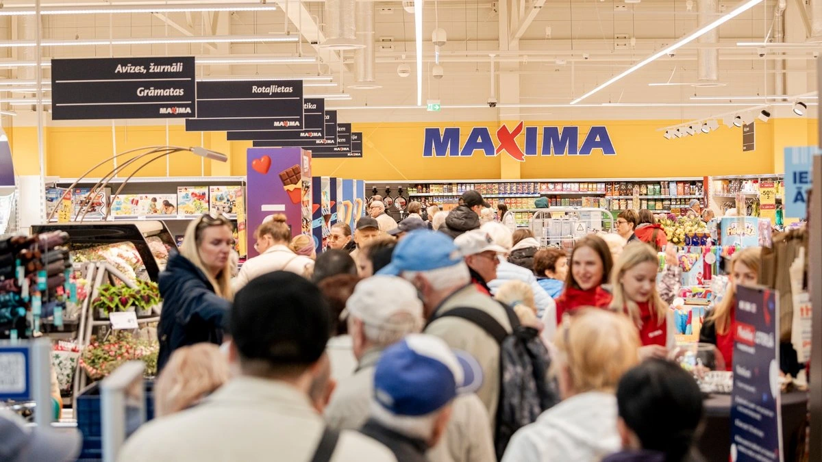 Литовская Maxima меняет порядок обслуживания покупателей по вечерам. Ждать ли изменений в Латвии?
