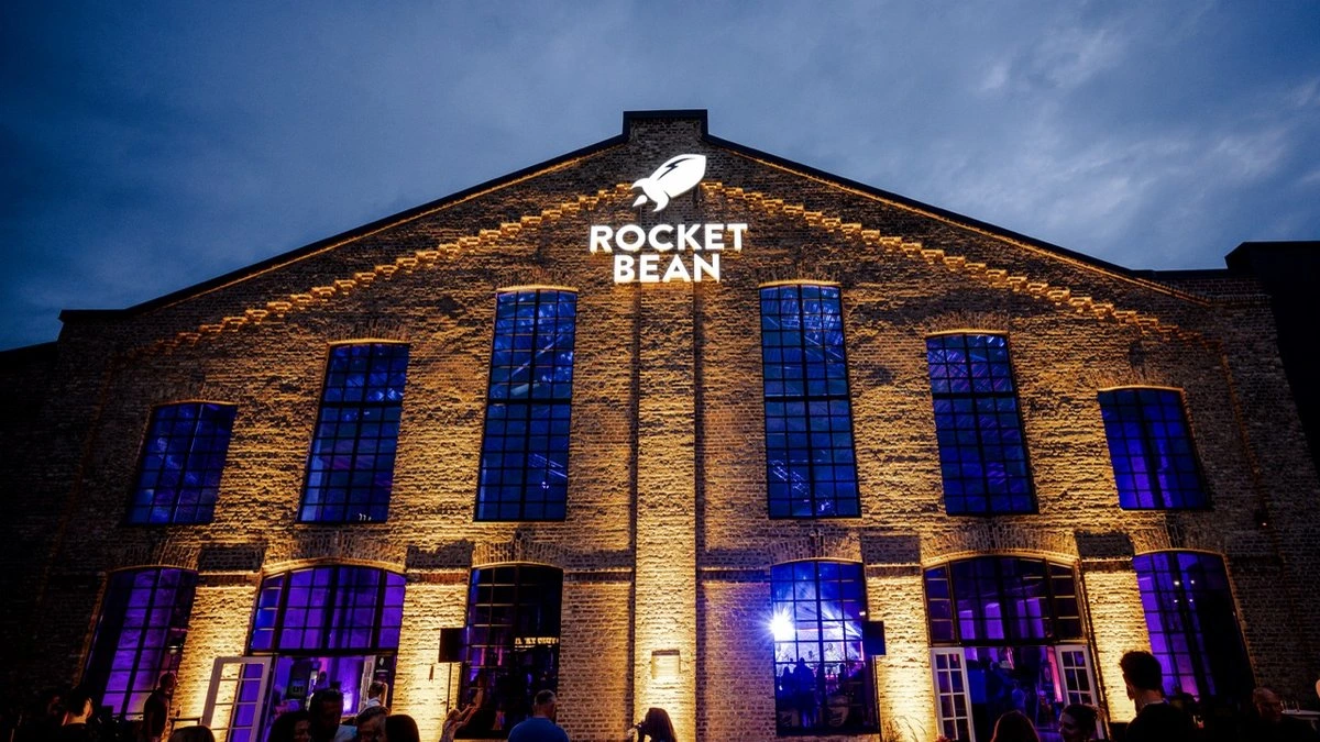 ФОТО. Открыта новая обжарочная фабрика Rocket Bean