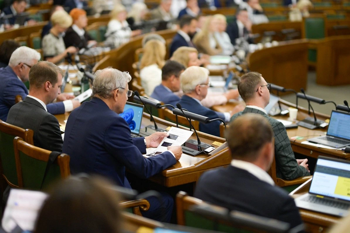 Госконтролю хотят дать право на ревизию годового отчета Сейма. Поправки прошли первое чтение