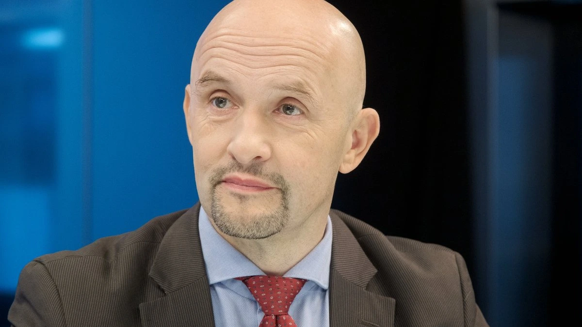 Сартс в интервью Ir: Россия пыталась исказить ответы чат-ботов о выборах в Сейм