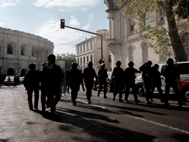 Face au mouvement lycéen, la droite, sourde aux revendications, se place sur le seul terrain sécuritaire