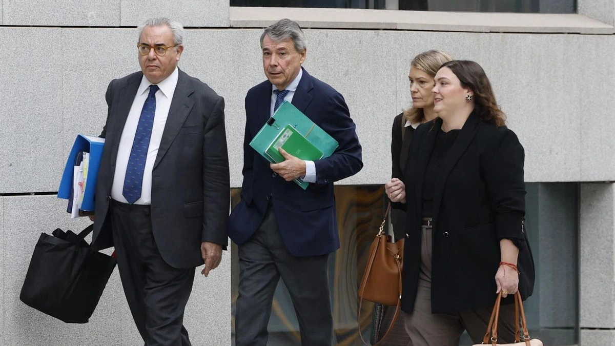 Un exconsejero de Esperanza Aguirre niega “intereses ocultos” en los contratos del Canal adjudicados a familiares de Ignacio González
