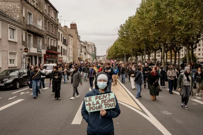 A Orléans, une manifestation antifasciste empreinte de gravité et marquée par la division des gauches