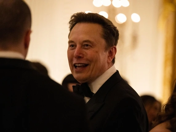 Da Musk 276 milioni per sostenere i repubblicani: la maggior donazione trimestrale mai vista e il porta a porta per convincere i conservatori a votare