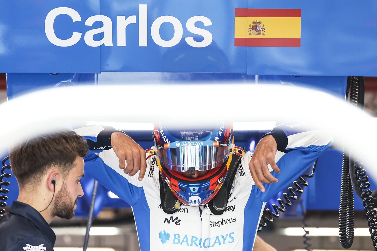 Sigue el escándalo en la F1 por los problemas del software: Carlos Sainz denuncia la mala gestión de la FIA